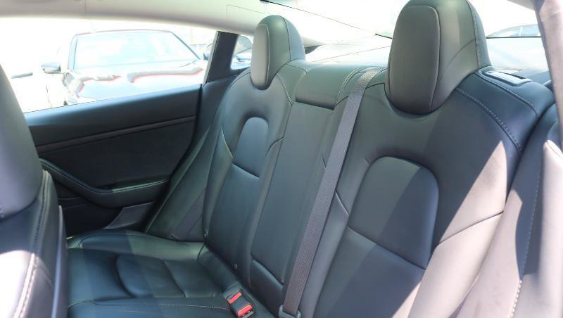 Used 2020 Tesla Model 3 Standard Range RWD image 18
