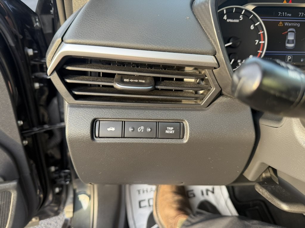 Used 2022 Nissan Altima 2.5 SV FWD image 27
