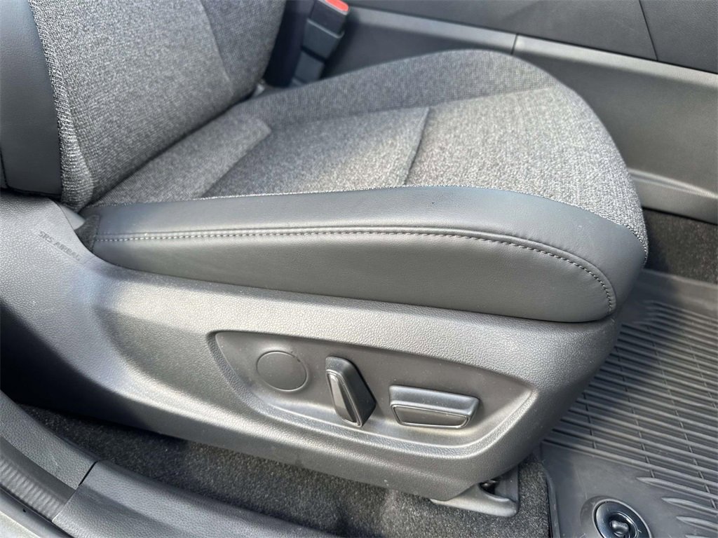 Used 2023 Toyota Crown XLE image 12