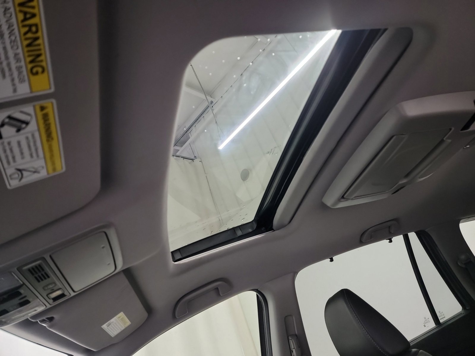 Used 2020 Honda Pilot Touring image 24