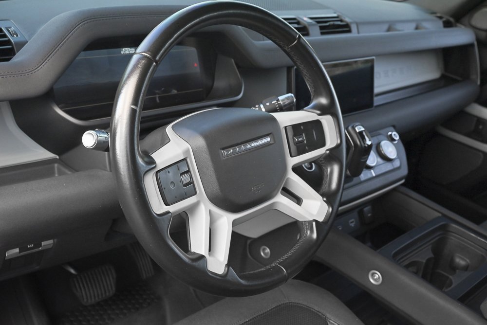 Used 2021 Land Rover Defender 110 SE image 11