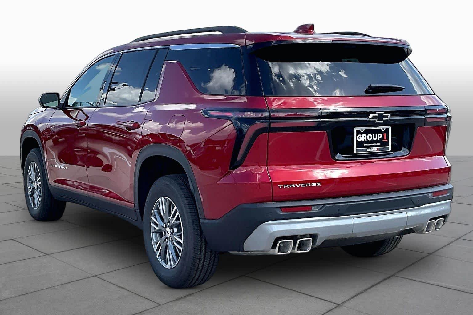 New 2027 Chevrolet Traverse LT w/ Driver Confidence Package FWD image 4