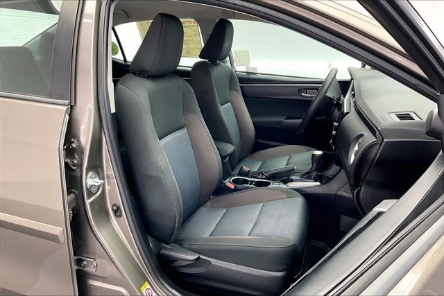 Used 2017 Toyota Corolla LE image 5