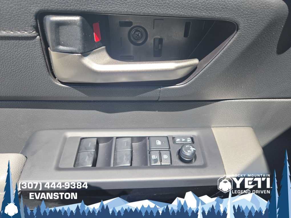 Used 2025 Toyota Tundra Limited AWD/4WD image 34
