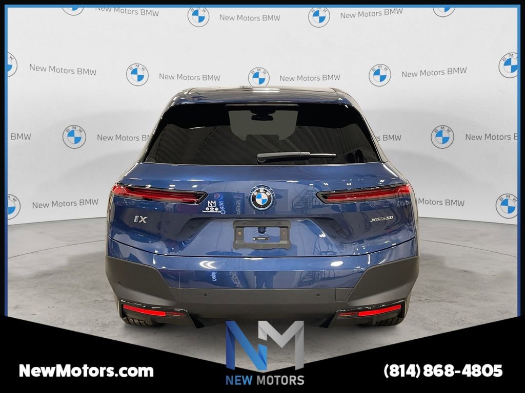 Used 2024 BMW iX xDrive50 image 4