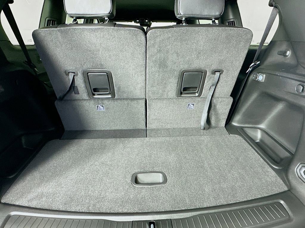 New 2025 Jeep Grand Cherokee L Limited w/ Black Appearance Package image 33