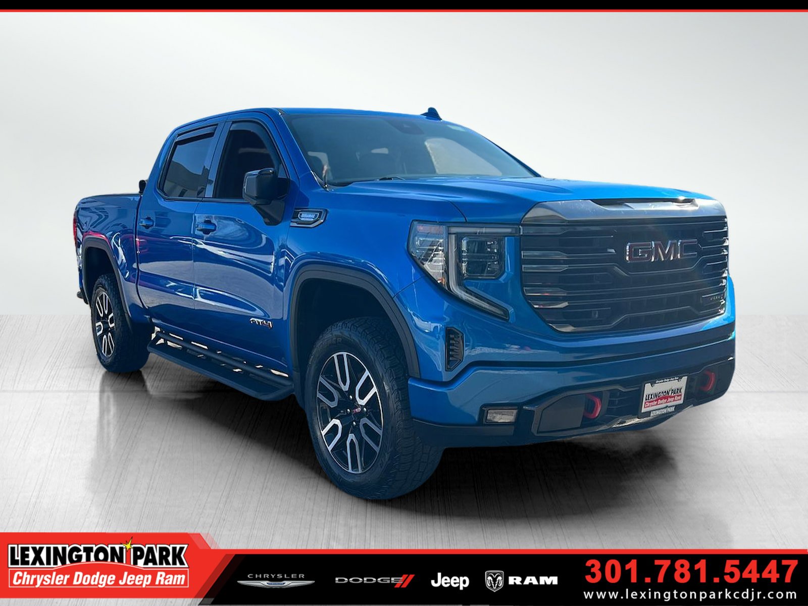 Used 2022 GMC Sierra 1500 AT4 image 1