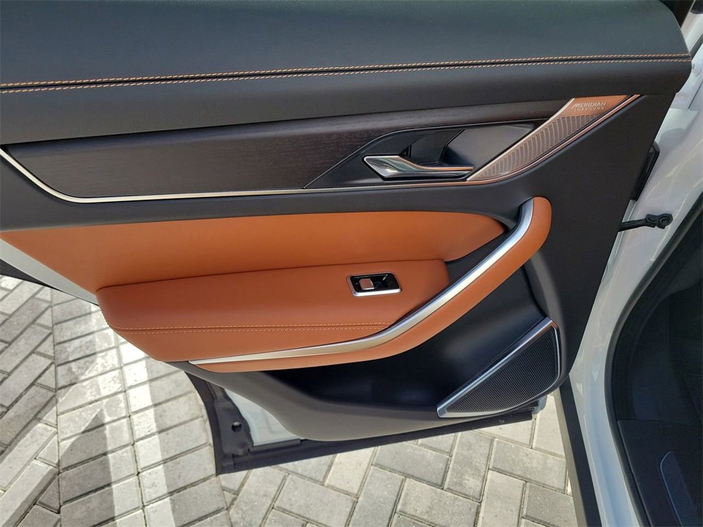 Used 2026 Jaguar F-PACE R-Dynamic S image 22