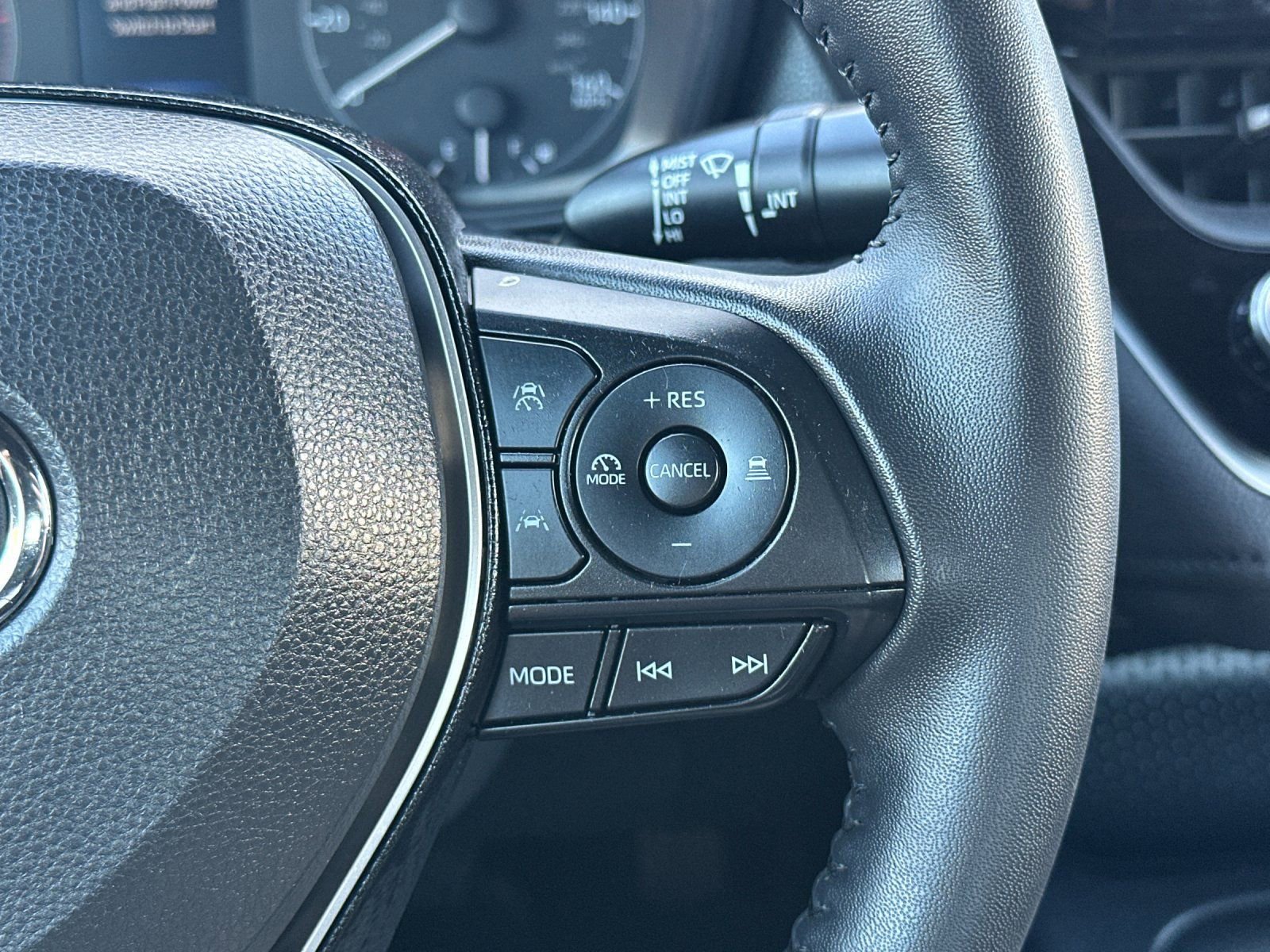 Used 2025 Toyota Corolla SE FWD image 26