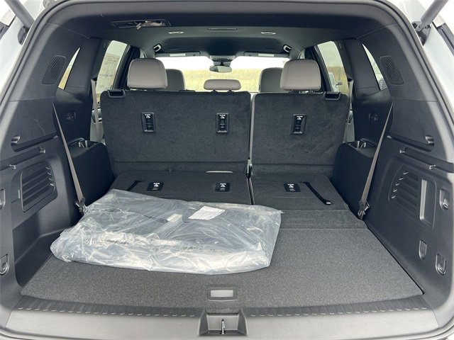 New 2025 GMC Acadia Elevation image 27