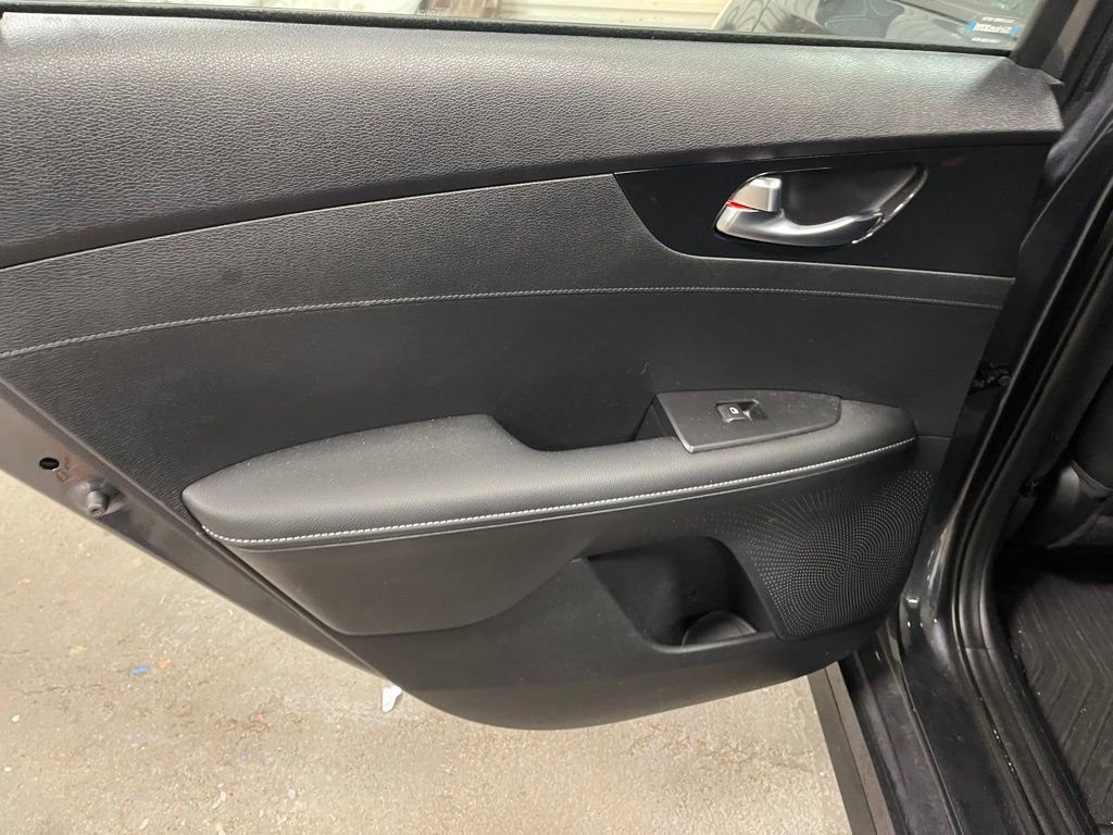 Used 2024 Kia Forte GT-Line w/ GT-Line Premium Package image 18