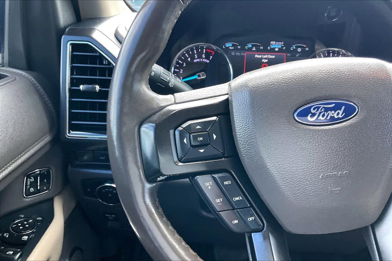 Used 2018 Ford Expedition Max Limited RWD image 23