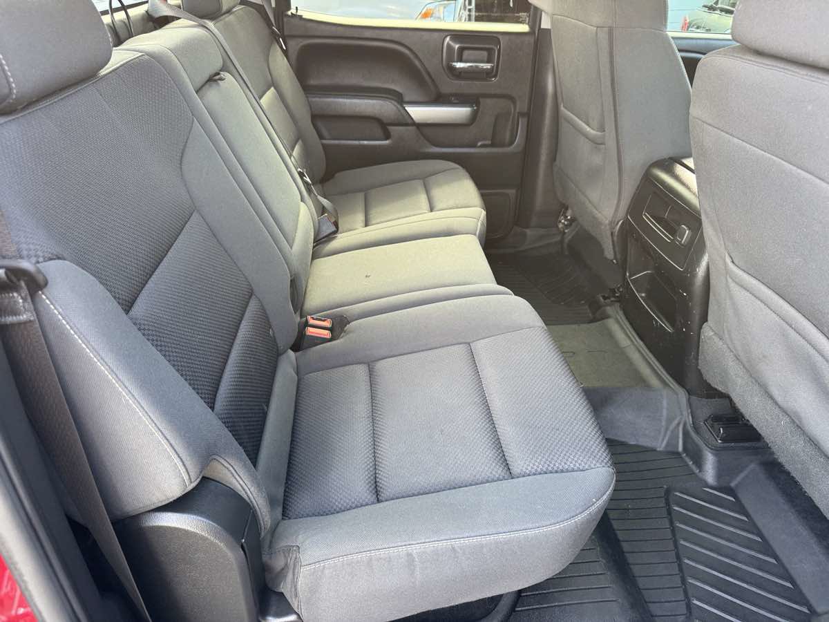 Used 2018 Chevrolet Silverado 1500 LT w/ All Star Edition RWD image 17