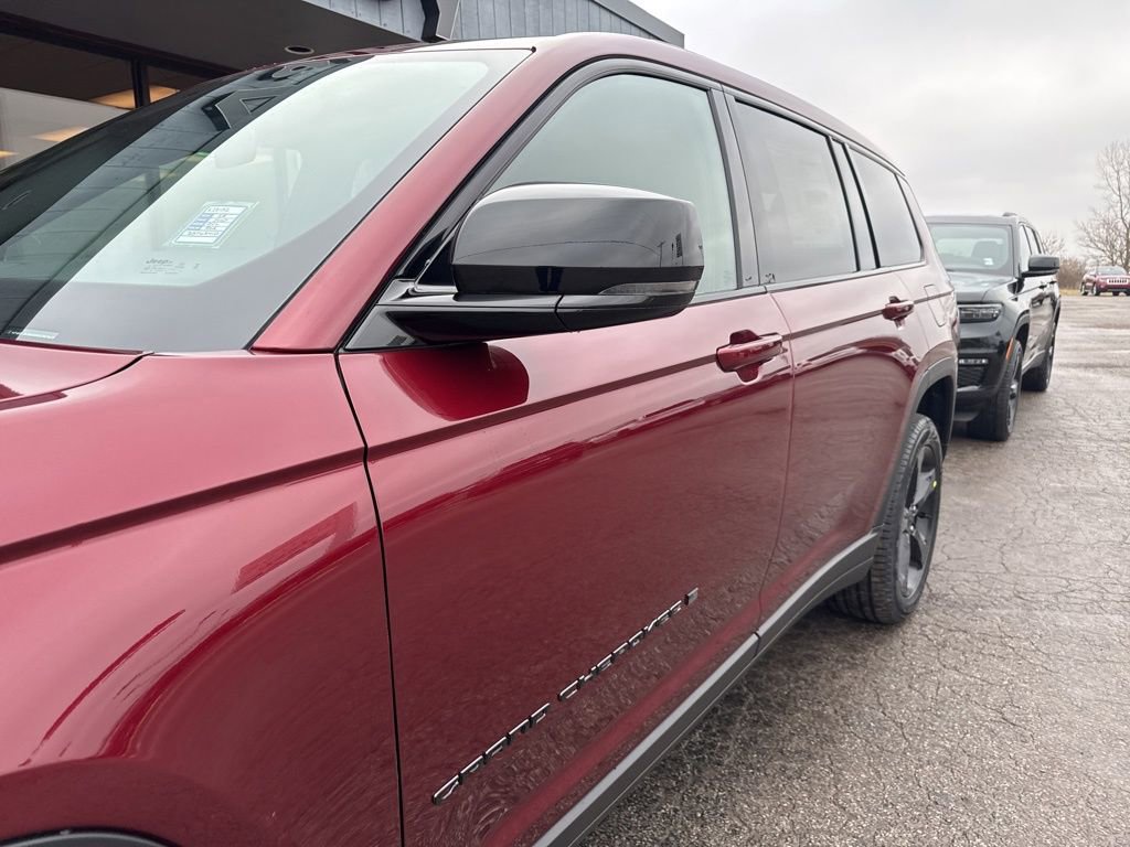 New 2025 Jeep Grand Cherokee L Limited w/ Black Appearance Package image 5