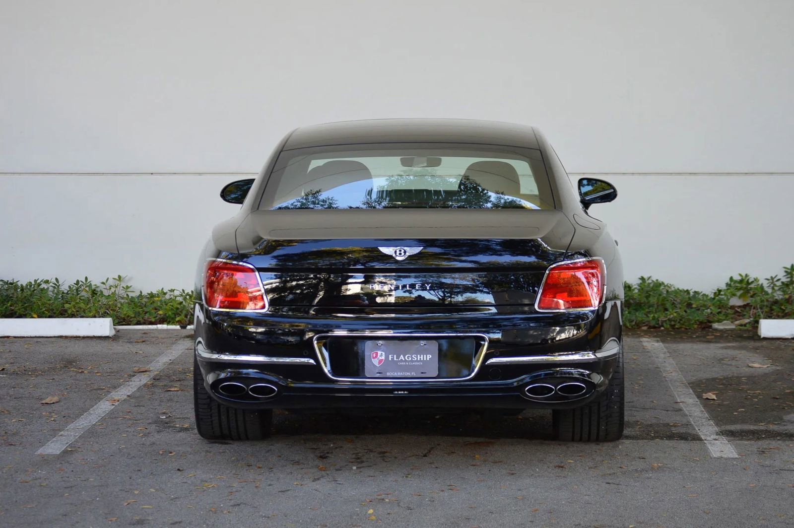 Used 2022 Bentley Flying Spur V8 image 11