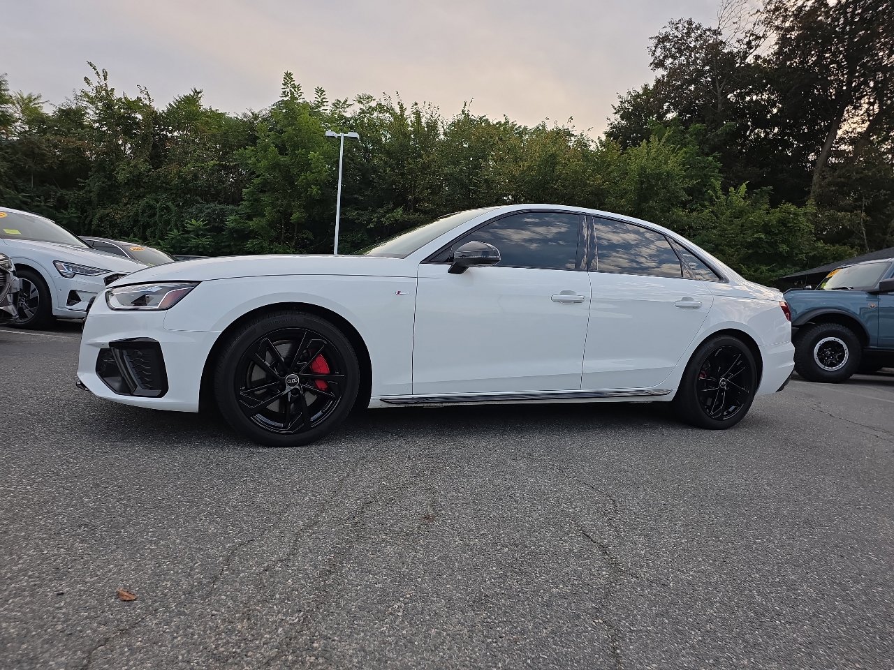 Used 2023 Audi A4 2.0T Premium Plus w/ Premium Plus Package image 5