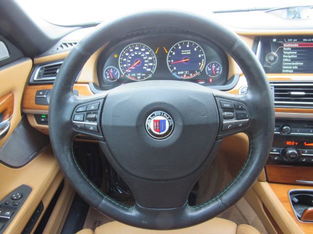 Used 2013 BMW ALPINA B7 xDrive w/ Driver Assistance Pkg image 18