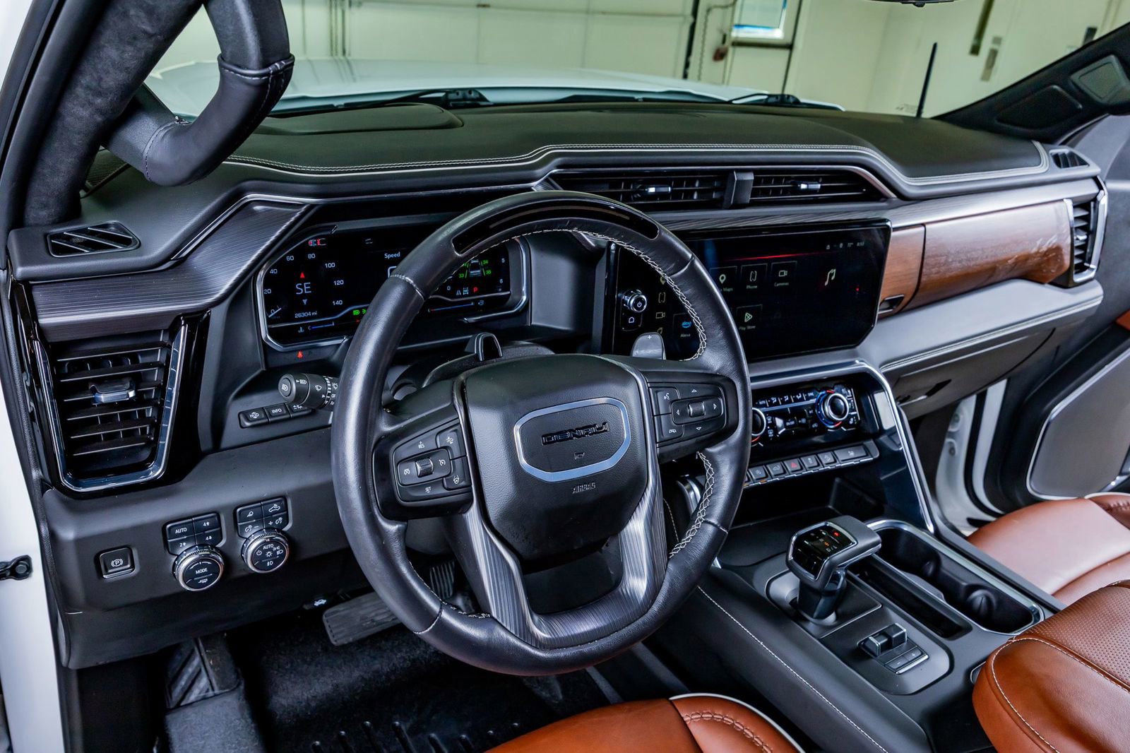 Used 2024 GMC Sierra 1500 Denali Ultimate image 15