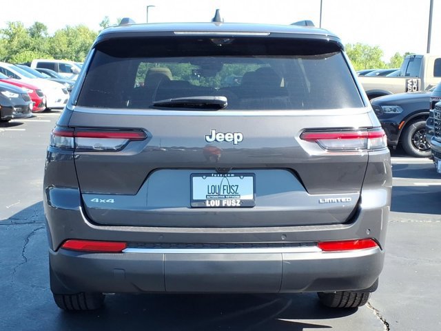 New 2026 Jeep Grand Cherokee L Limited w/ Luxury Tech Group II AWD/4WD image 21