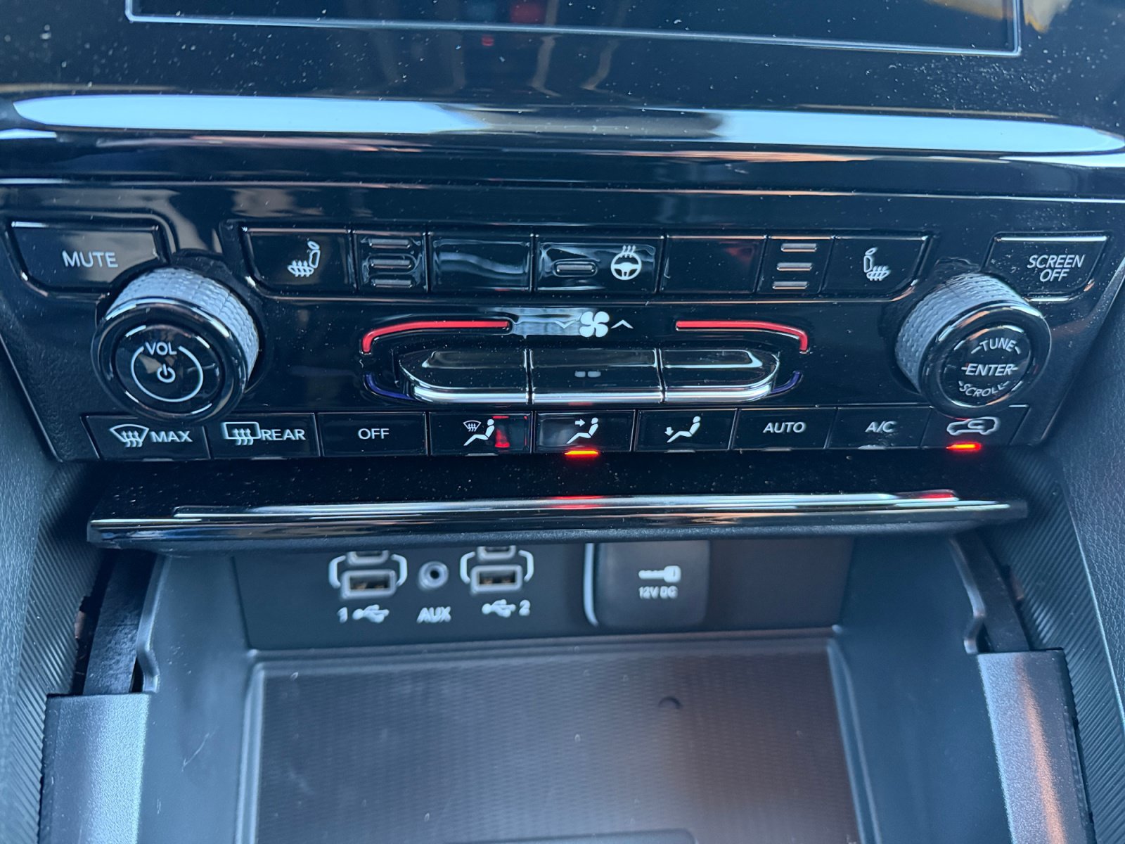 New 2025 Jeep Grand Cherokee L Altitude AWD/4WD image 13