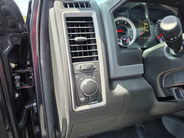 Used 2018 RAM 2500 Tradesman w/ Chrome Appearance Group AWD/4WD image 14