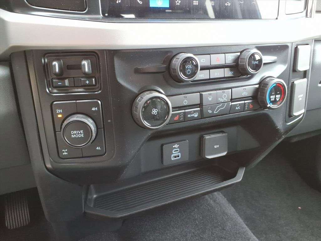 New 2026 Ford F250 4x4 Crew Cab Super Duty image 23