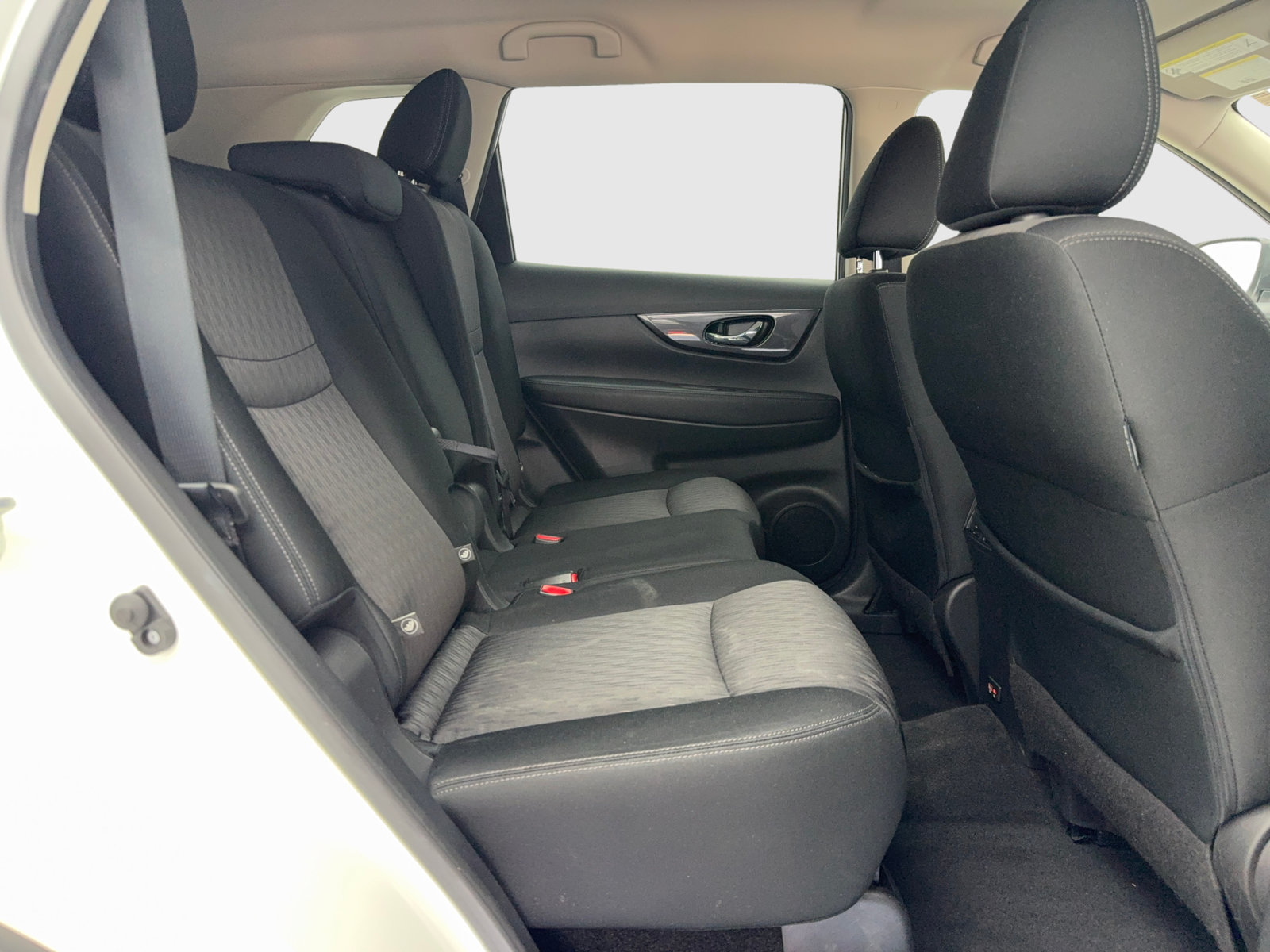 Used 2019 Nissan Rogue SV AWD/4WD image 36
