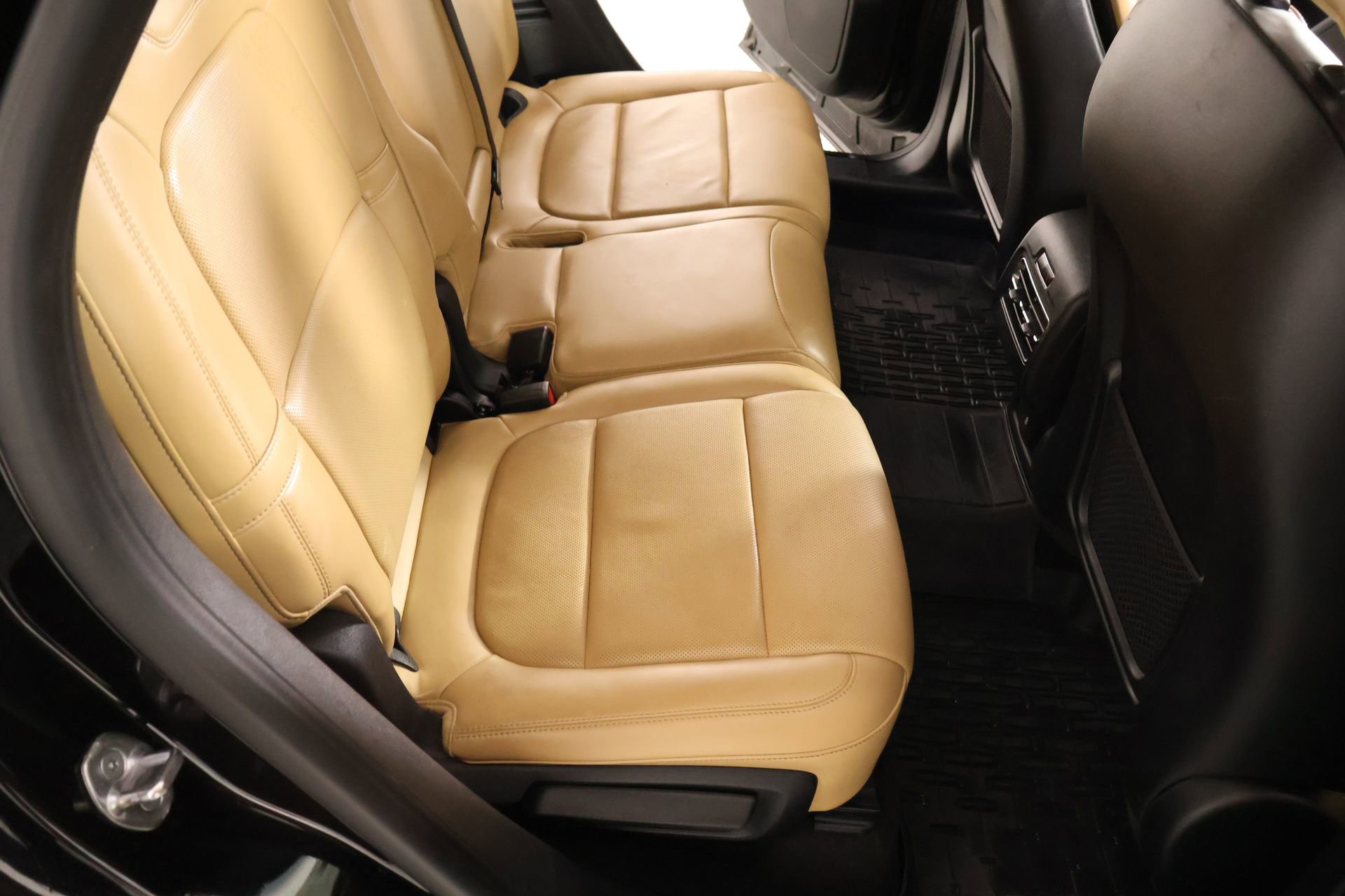 Used 2021 Lincoln Corsair Reserve w/ Elements Package FWD image 14