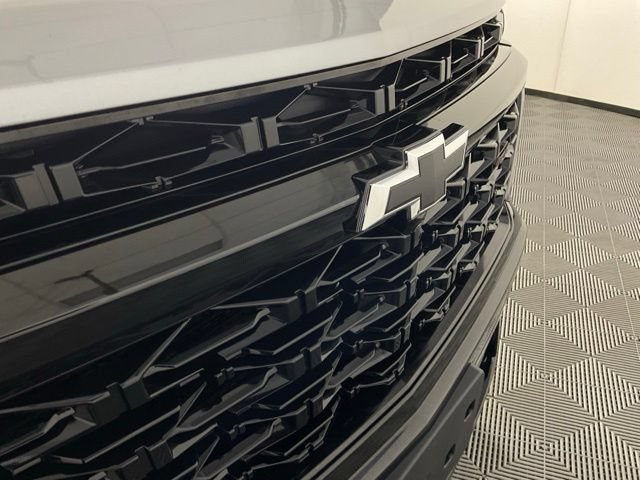 Used 2026 Chevrolet Traverse RS w/ LPO, Floor Liner Package FWD image 9