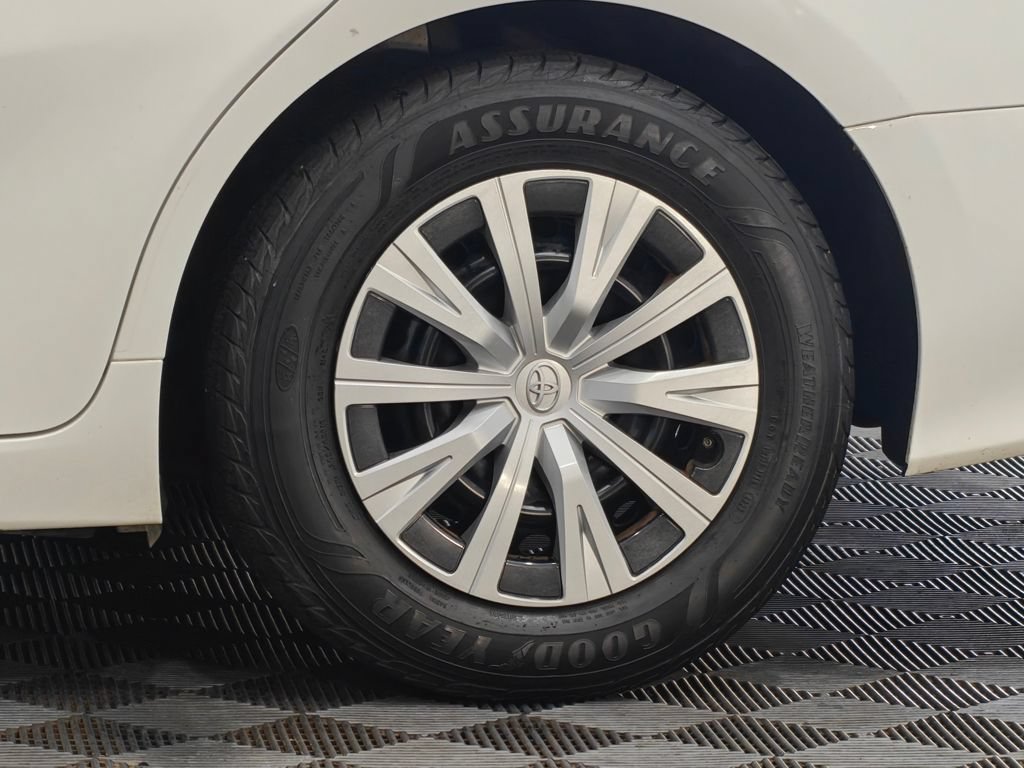 Used 2021 Toyota Camry LE FWD image 44