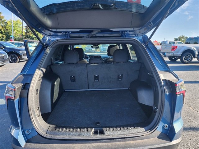 Used 2025 Chevrolet Equinox LT w/ Safety and Technology Package image 12