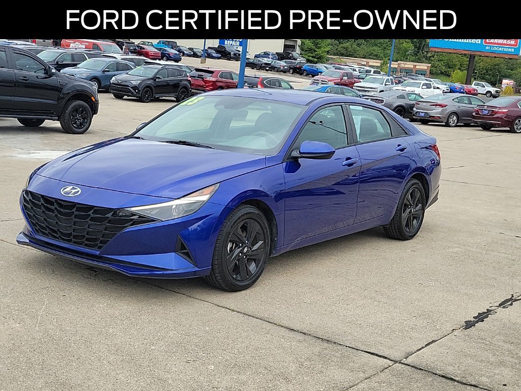 Used 2023 Hyundai Elantra SEL FWD image 2