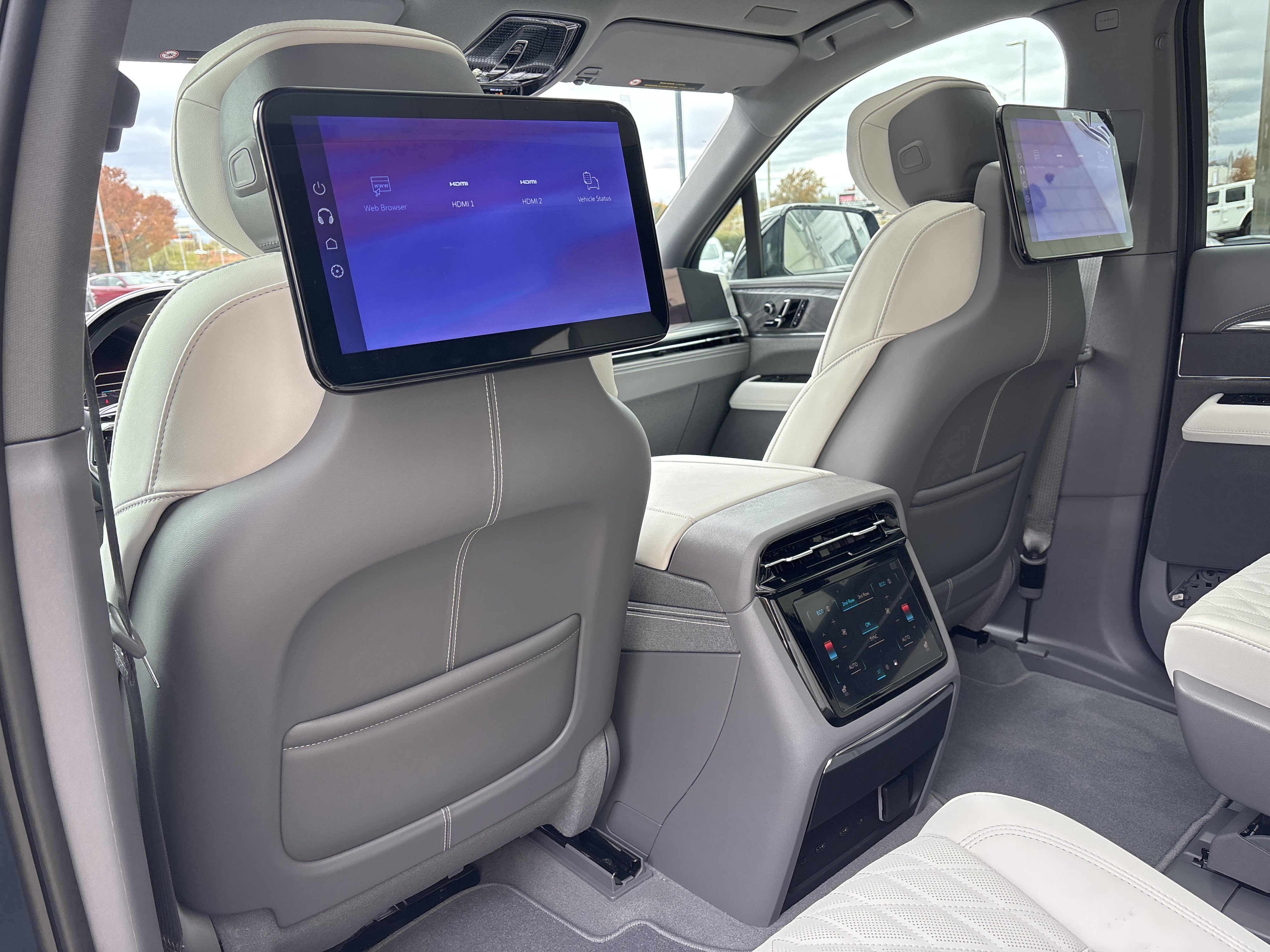 New 2026 Cadillac Escalade IQL Luxury image 32