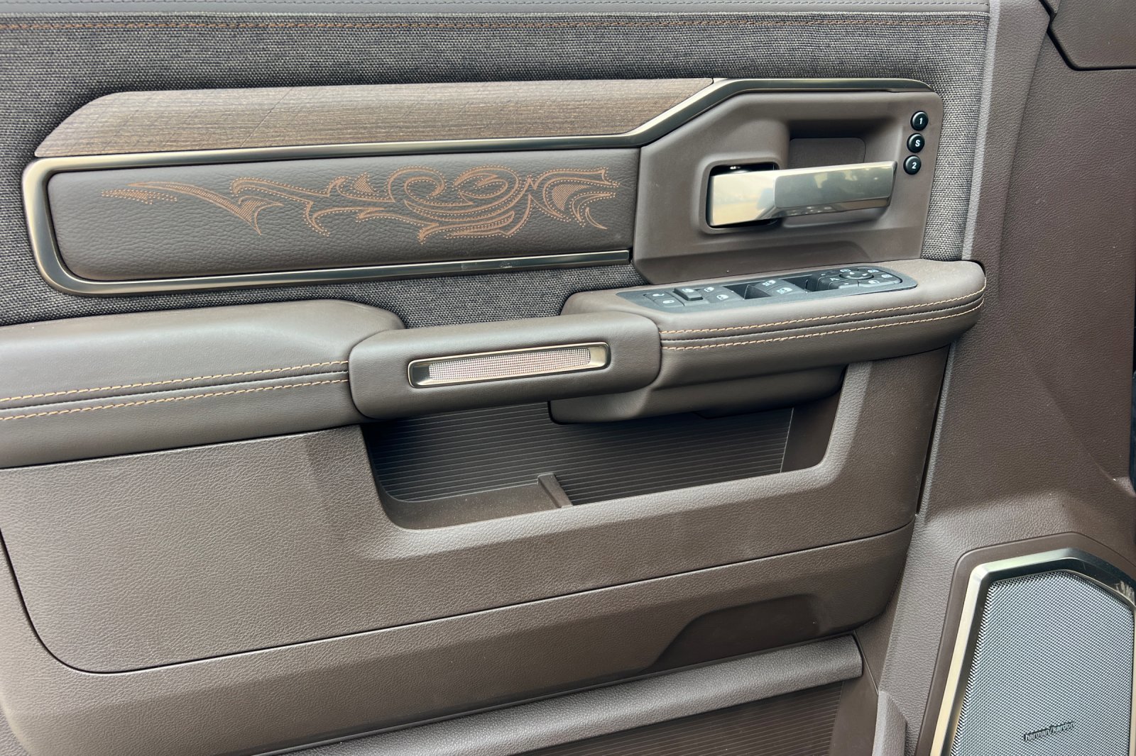 New 2026 RAM 2500 Limited image 10