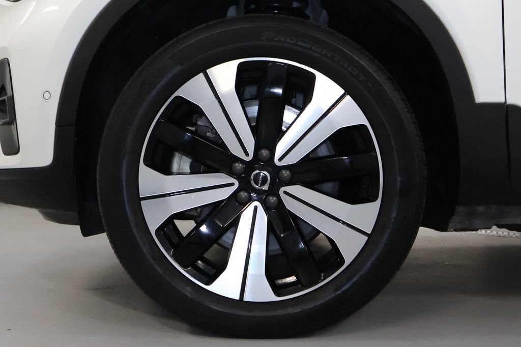 Used 2023 Volvo C40 P8 Recharge Plus AWD/4WD image 35