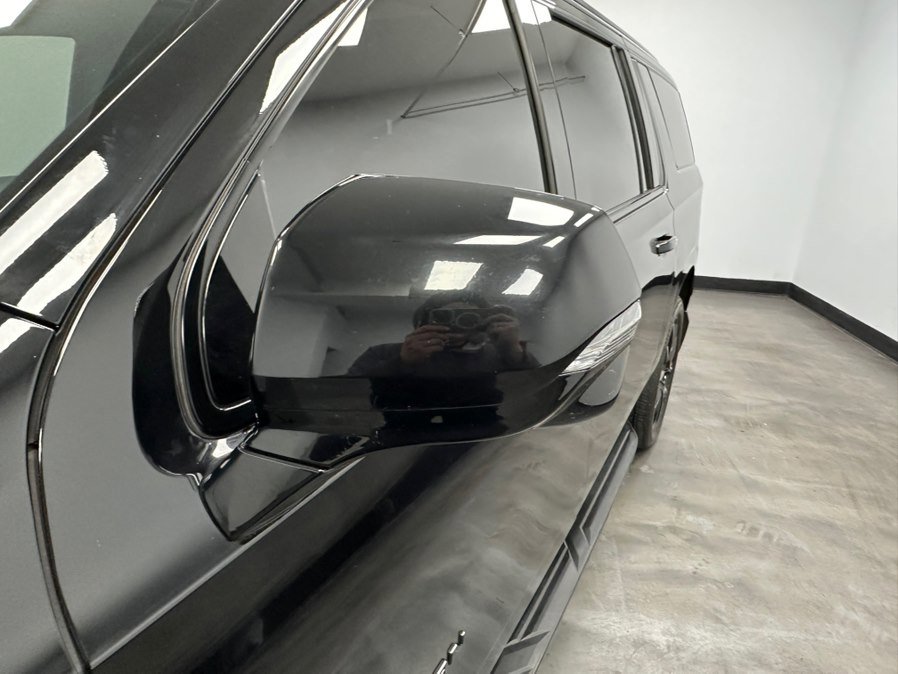 Used 2021 Chevrolet Suburban RST w/ Luxury Package image 12