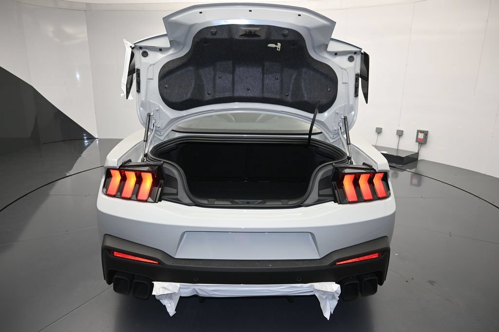 New 2026 Ford Mustang Dark Horse SC w/ Carbon Fiber Exterior Package RWD image 25