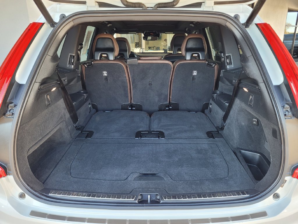 Used 2022 Volvo XC90 T8 Inscription Expression w/ Advanced Package AWD/4WD image 9