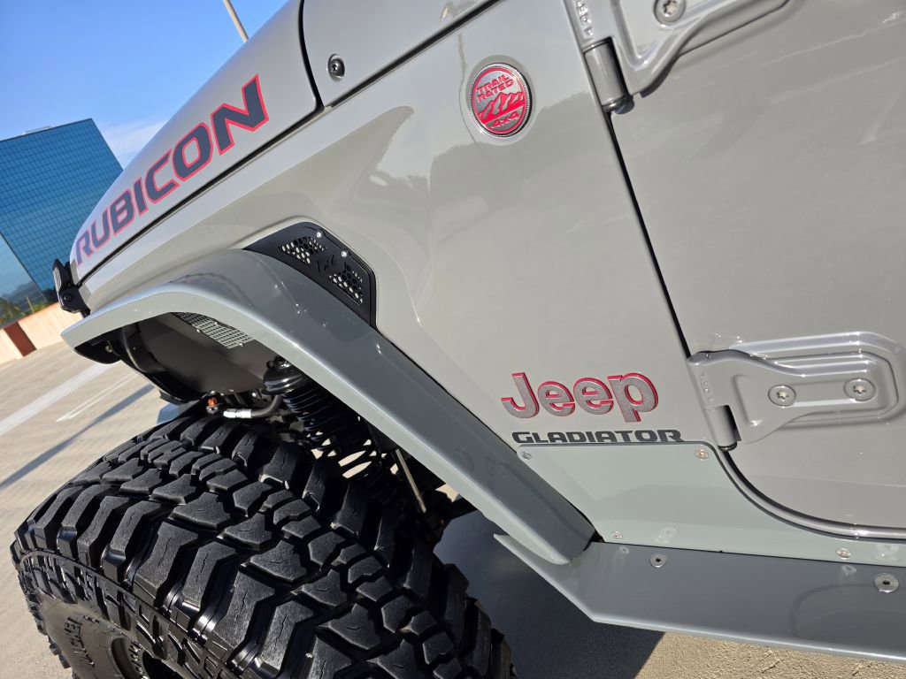 Used 2022 Jeep Gladiator Rubicon AWD/4WD image 11