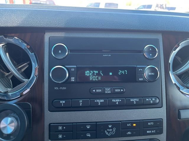 Used 2011 Ford F250 Lariat w/ Lariat Interior Pkg AWD/4WD image 16