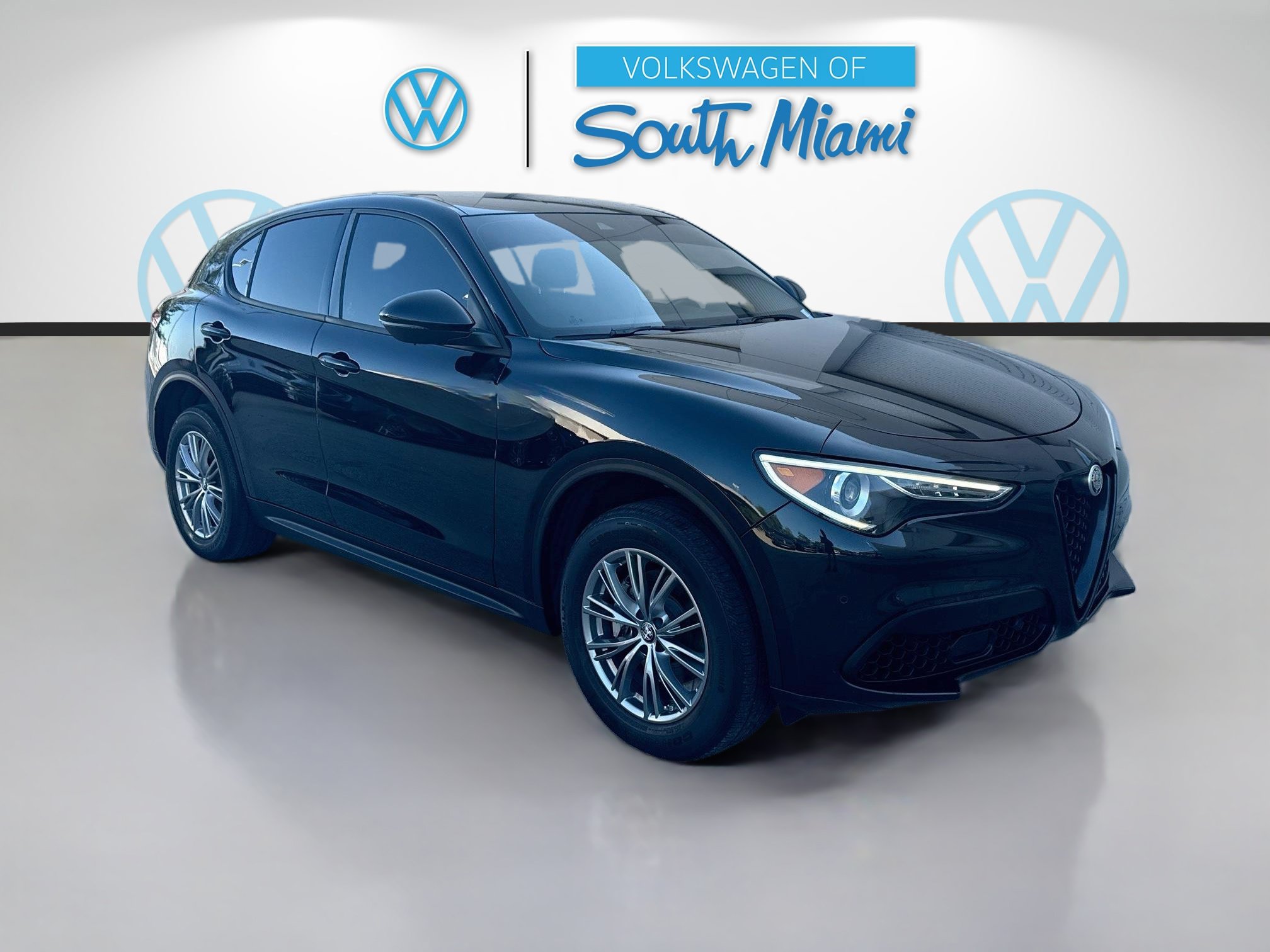 Used 2023 Alfa Romeo Stelvio Sprint RWD image 1