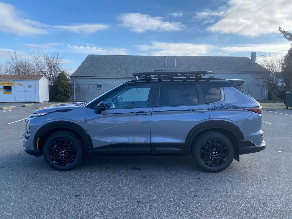 New 2026 Mitsubishi Outlander Trail Edition image 9