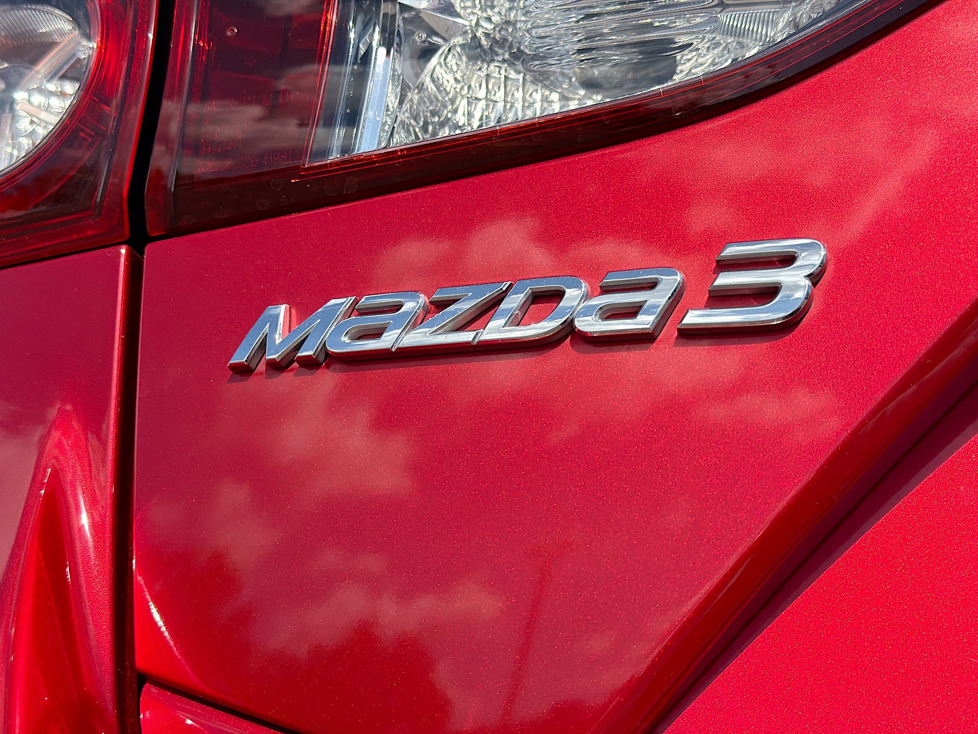 Used 2018 MAZDA MAZDA3 Grand Touring w/ Premium Equipment Package image 11