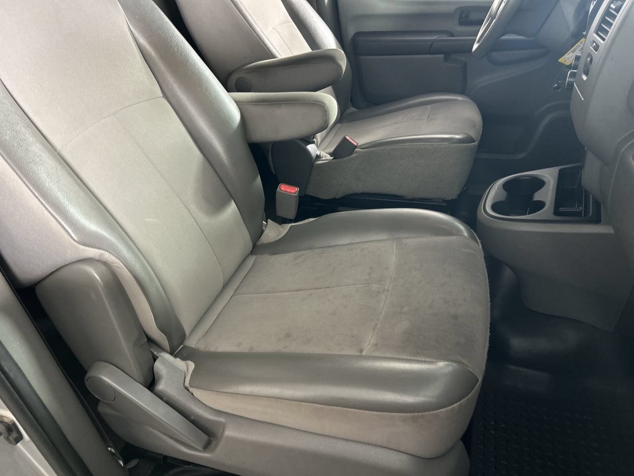 Used 2018 Nissan NV 3500 S RWD image 26