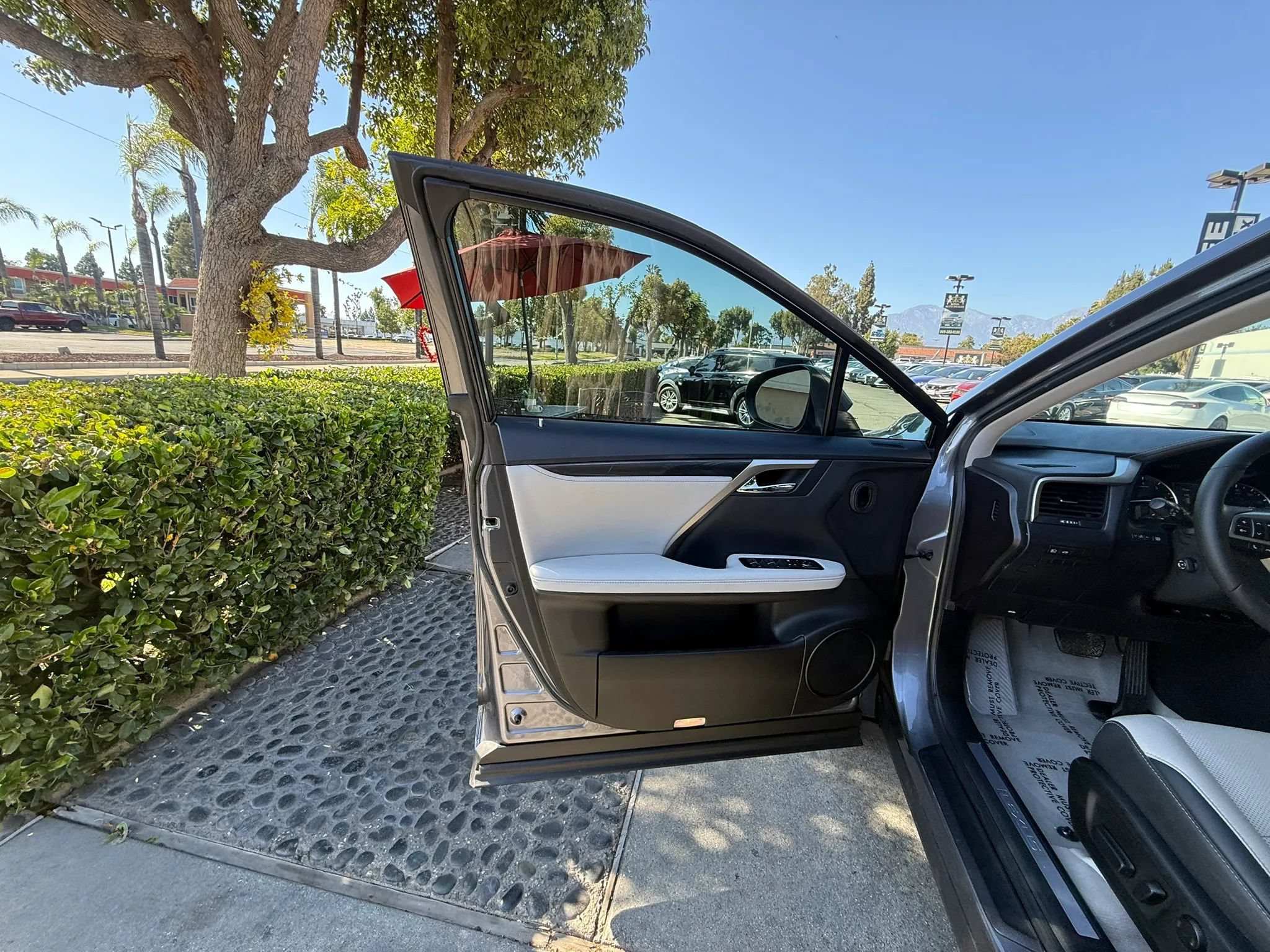 Used 2018 Lexus RX 350 FWD w/ Accessory Package image 8