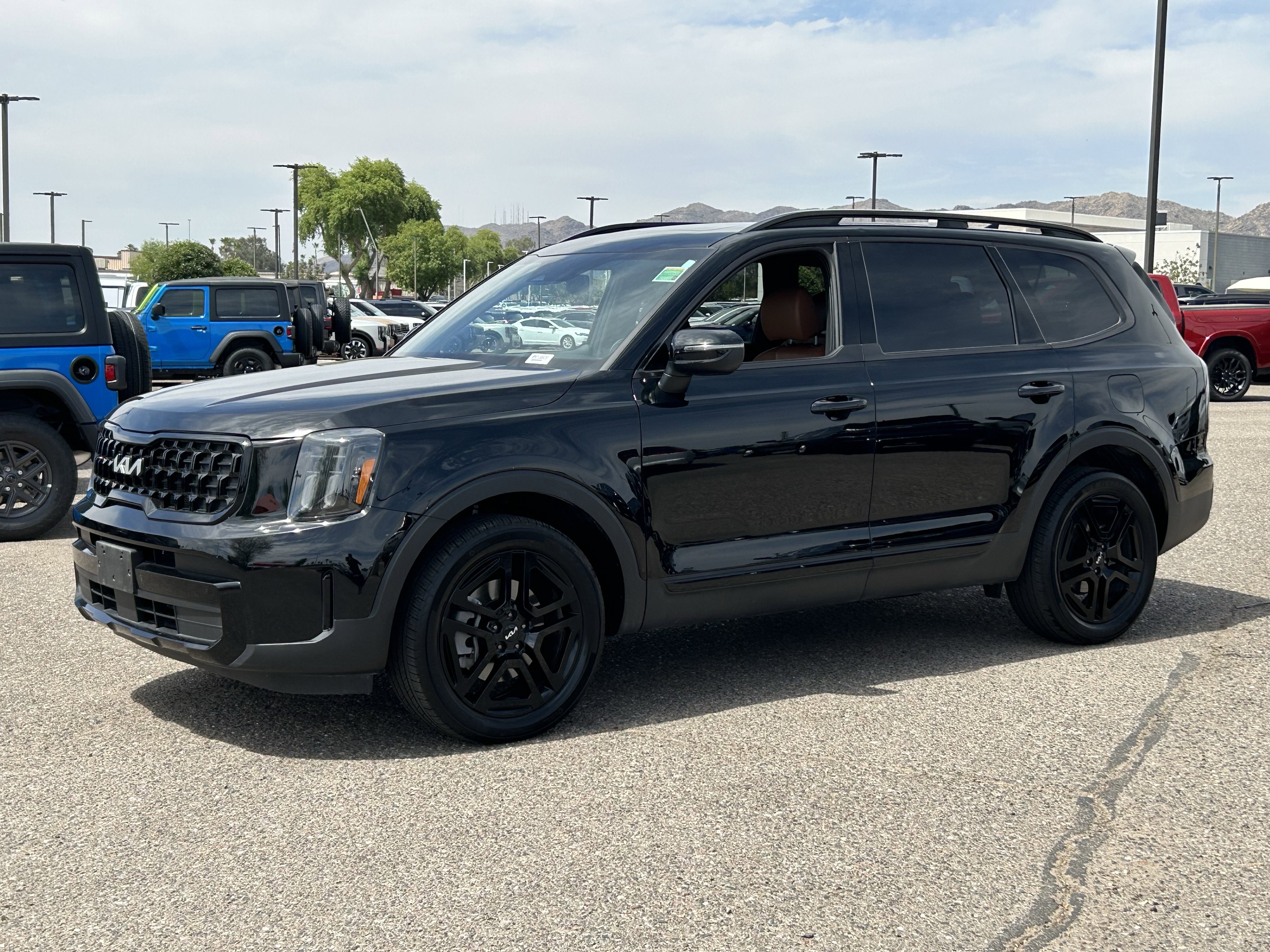 Used 2024 Kia Telluride EX X-Line image 2