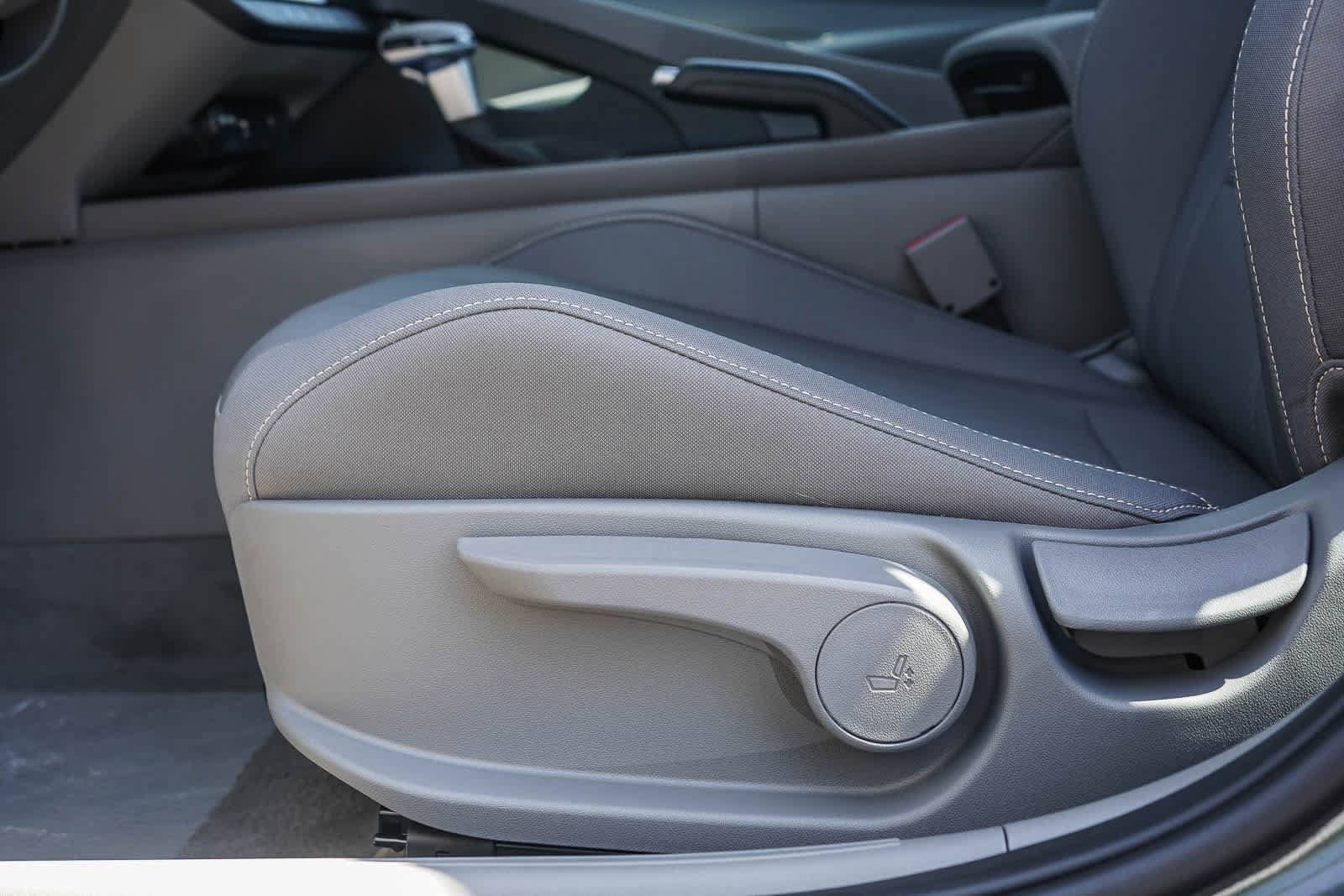 New 2026 Hyundai Elantra Sport FWD image 21