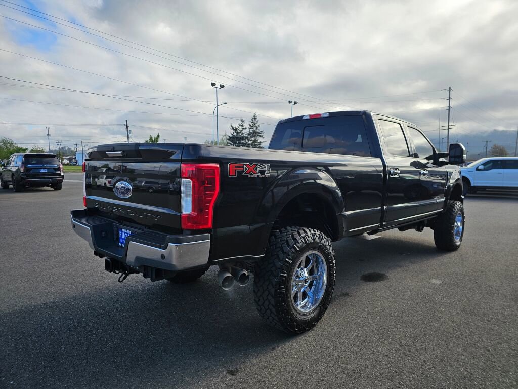 Used 2017 Ford F350 Lariat w/ Chrome Package AWD/4WD image 6