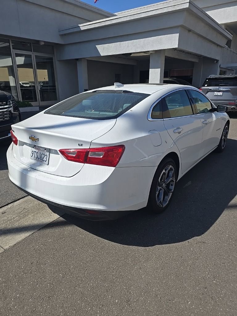 Used 2023 Chevrolet Malibu LT image 3