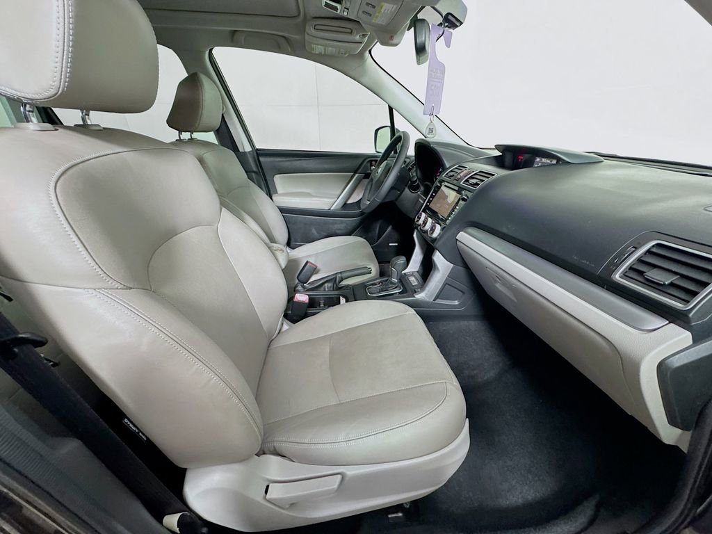 Used 2016 Subaru Forester 2.5i Touring w/ Eyesight & Navigation System image 35